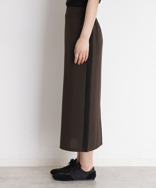 THE SHOP TK （ザ ショップ ティーケー ）の「サイドラメラインタイトスカート【洗濯機OK】（スカート・レディース・ダークブラウン/ブラック・12/13）」の12枚目の写真
