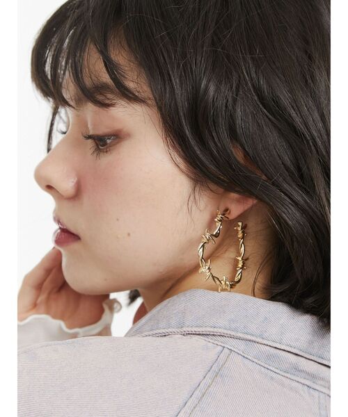 jouetie（ジュエティ）の「ワイヤーライクハートピアス（ピアス（両耳用）・レディース・シルバー/ゴールド・FREE）」の8枚目の写真