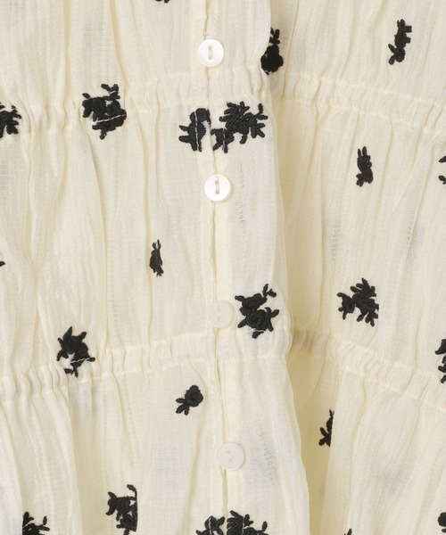 BAYFLOW（ベイフロー）の「[清涼感ある素材感]エンブロイダリーブラウス（シャツ/ブラウス・レディース・ボルドー/オフホワイト/ブラック・FREE）」の22枚目の写真