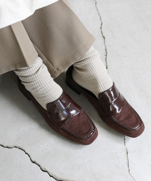 select MOCA(セレクトモカ)の「フェイクスエードヒールローファー(ローファー・レディース・ブラウン/ブラック・LARGE/MEDIUM/SMALL)」の1枚目の写真