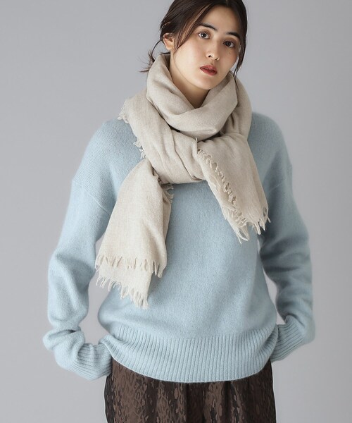 DRESSTERIOR(ドレステリア)の「ASAUCE MELER(アソースメレ)ファインラムエアリーソリッドウールストール(ストール/ショール・レディース・ベージュ/ブラウン系/ブラック/レッド系1・00)」の9枚目の写真