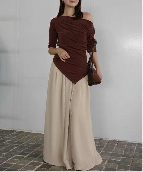 anuans（アニュアンス）の「アセテートドレープカットトップス（Tシャツ/カットソー・レディース・ブラック/ブラウン/バーガンディー・F）」の18枚目の写真