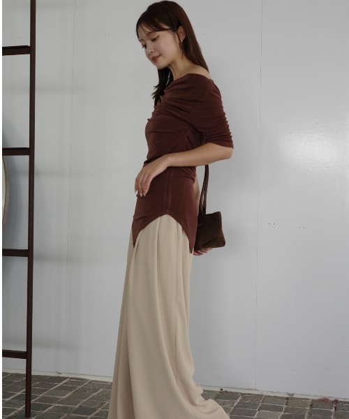 anuans（アニュアンス）の「アセテートドレープカットトップス（Tシャツ/カットソー・レディース・ブラック/ブラウン/バーガンディー・F）」の22枚目の写真