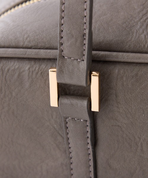 one after another NICE CLAUP（ワンアフターアナザーナイスクラップ）の「ミニバッグチャーム付きスクエアボストンバッグ（ボストンバッグ・レディース・ピンク/ブラウン/アイボリー/チャコールグレー・FREE）」の16枚目の写真