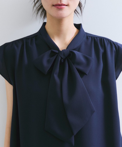 VIS(ビス)の「【WEB限定】【防シワ】フリルフレンチボウタイブラウス/通勤対応(シャツ/ブラウス・レディース・グレー系その他/ピンク/ネイビー・FREE)」の19枚目の写真