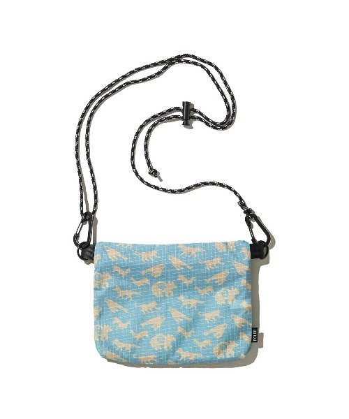 POLeR(ポーラー)の「POLER STUFFABLE POUCH(ポーラー スタッブル ポーチ)(ボディバッグ/ウエストポーチ・メンズ・ブルー系・ONE SIZE)」の2枚目の写真