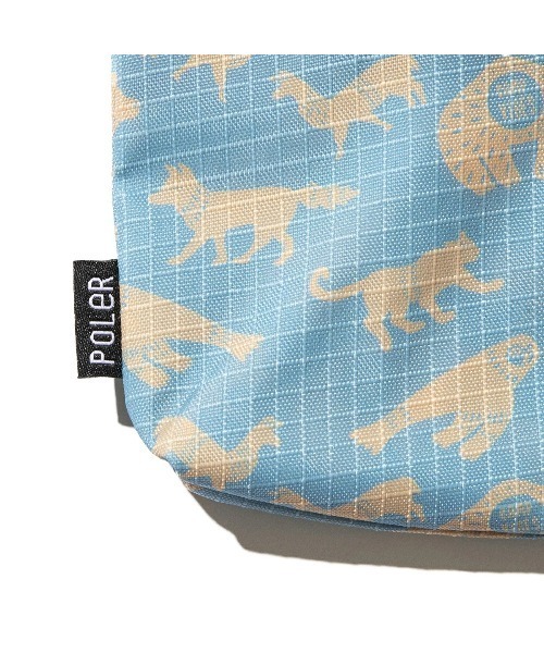 POLeR(ポーラー)の「POLER STUFFABLE POUCH(ポーラー スタッブル ポーチ)(ボディバッグ/ウエストポーチ・メンズ・ブルー系・ONE SIZE)」の4枚目の写真