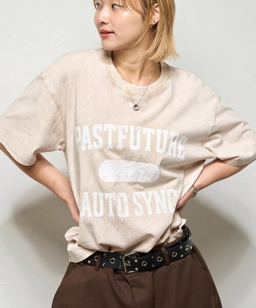 WHO'S WHO gallery(フーズフーギャラリー)の「【KOOKYN】 PASTFUTUREカレッジケミカルウオッシュTEE/3サイズ(Tシャツ/カットソー・レディース・チャコールグレー/グレー/アイボリー・LARGE/SMALL/MEDIUM)」の14枚目の写真