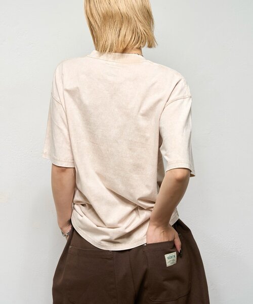 WHO'S WHO gallery(フーズフーギャラリー)の「【KOOKYN】 PASTFUTUREカレッジケミカルウオッシュTEE/3サイズ(Tシャツ/カットソー・レディース・チャコールグレー/グレー/アイボリー・LARGE/SMALL/MEDIUM)」の19枚目の写真