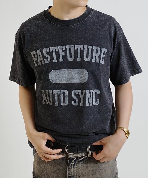 WHO'S WHO gallery(フーズフーギャラリー)の「【KOOKYN】 PASTFUTUREカレッジケミカルウオッシュTEE/3サイズ(Tシャツ/カットソー・レディース・チャコールグレー/グレー/アイボリー・LARGE/SMALL/MEDIUM)」の4枚目の写真