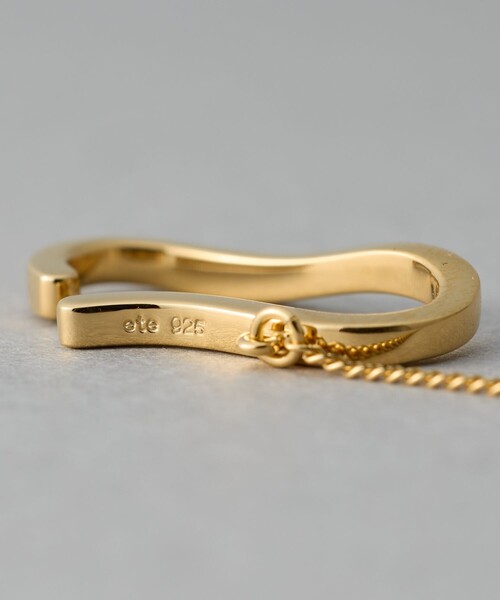 ete（エテ）の「チェーン ライナーカフ（イヤーカフ・レディース・イエローゴールド/プラチナム・FREE）」の4枚目の写真