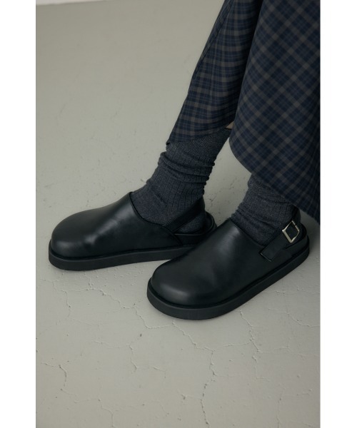 crie conforto（クリーコンフォルト）の「バックベルトサボ　靴（スリッポン・レディース・ブラウン/ブラック・LL/LARGE/MEDIUM/SMALL）」の21枚目の写真