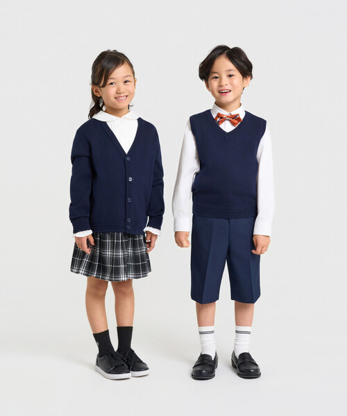COMME CA ISM(コムサイズム)の「ベーシック ニット カーディガン (100-130cm)(カーディガン/ボレロ・キッズ・ブラック/ネイビー/グレー・130cm/120cm/110cm/100cm)」の11枚目の写真