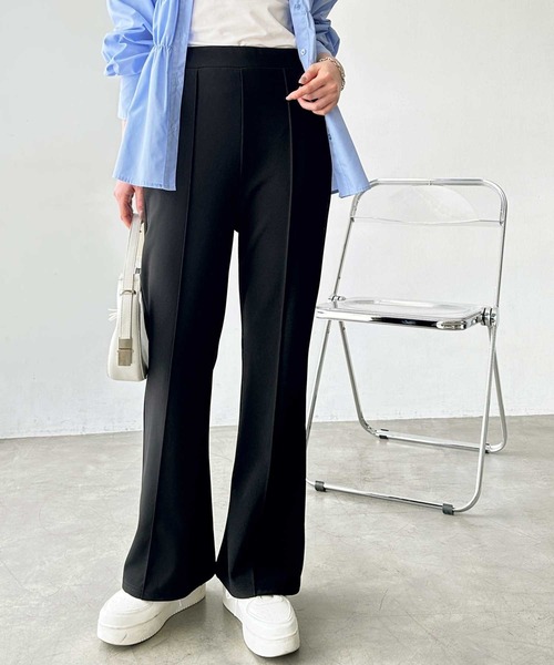 GeeRA(ジーラ)の「【-3kg見え/S-LL展開】美脚シルエットピンタックセミフレアパンツ(その他パンツ・レディース・チャコール/ベージュ/ブラック・SMALL/MEDIUM/LARGE/X-LARGE)」の5枚目の写真