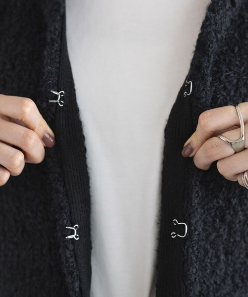 RAGEBLUE(レイジブルー)の「フロントフック/Vネックスラブニットベスト(ベスト・レディース・オフホワイト/ブラック・FREE)」の16枚目の写真