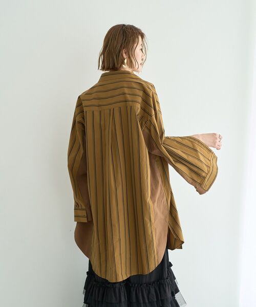 Editt by YECCA VECCA（エディットバイイェッカヴェッカ）の「2way袖デザインロングシャツ（シャツ/ブラウス・レディース・ブラック系その他2/イエロー系その他3/カーキ・FREE）」の19枚目の写真