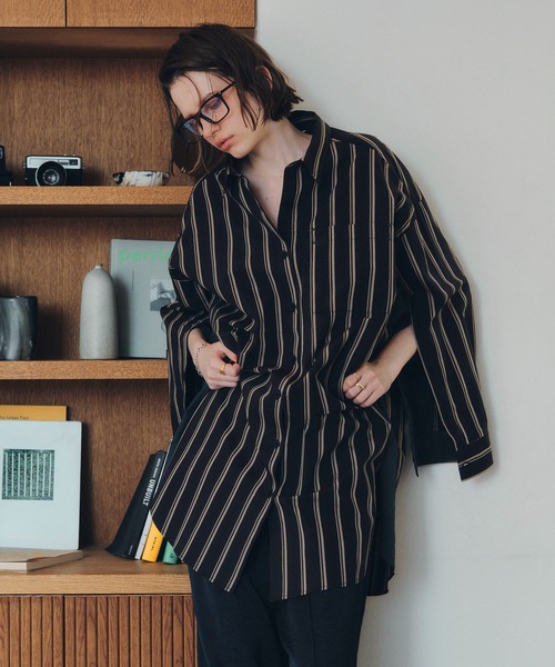 Editt by YECCA VECCA（エディットバイイェッカヴェッカ）の「2way袖デザインロングシャツ（シャツ/ブラウス・レディース・ブラック系その他2/イエロー系その他3/カーキ・FREE）」の3枚目の写真