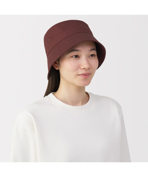無印良品（ムジルシリョウヒン）の「ＵＶカットコットンツイル　バケットハット（ハット・レディース・ダークグリーン/ブラック/ブラウン/ダークベージュ・56.5-59cm）」の16枚目の写真