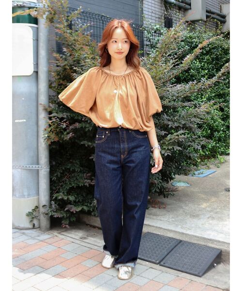 Ungrid（アングリッド）の「フェイクスウェードハーフスリーブバルーンブラウス（シャツ/ブラウス・レディース・キャメル/ベージュ・FREE）」の14枚目の写真