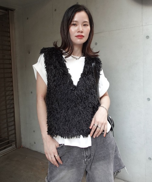 CORNERS(コーナーズ)の「フリンジベスト(Tシャツ/カットソー・レディース・グレー/アイボリー/ブラック/ブラウン・M)」の19枚目の写真