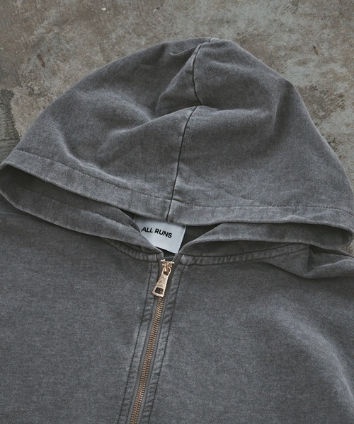 ALL RUNS(オールランズ)の「ヴィンテージ風 洗い加工 ワイドシルエット ジップパーカー(パーカー・メンズ・グレー/ベージュ/ダークブラウン/ブラック・L/M)」の5枚目の写真