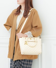 【PAUL & JOE ACCESSOIRES /ポール アンド ジョー アクセソワ 】 QUILTING チャーム付きハンドバッグ