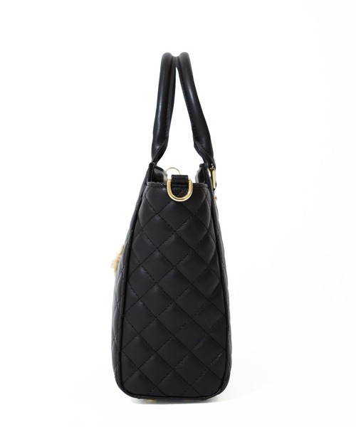 PAUL & JOE ACCESSOIRES(ポールアンドジョーアクセソワ)の「【PAUL & JOE ACCESSOIRES /ポール アンド ジョー アクセソワ 】 QUILTING チャーム付きハンドバッグ(ハンドバッグ・レディース・アイボリー/ブラック/ピンク・FREE)」の8枚目の写真