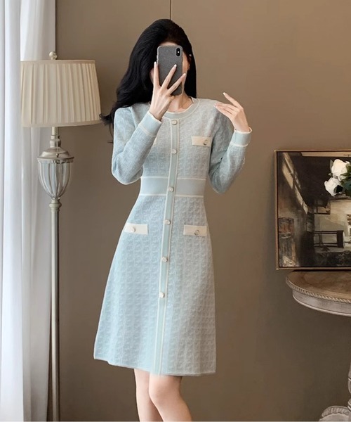 AMAJI（アマジ）の「配色ボタン付きニットワンピース（ワンピース・レディース・ピンク/ブルー・X-LARGE/SMALL/LARGE/MEDIUM）」の2枚目の写真
