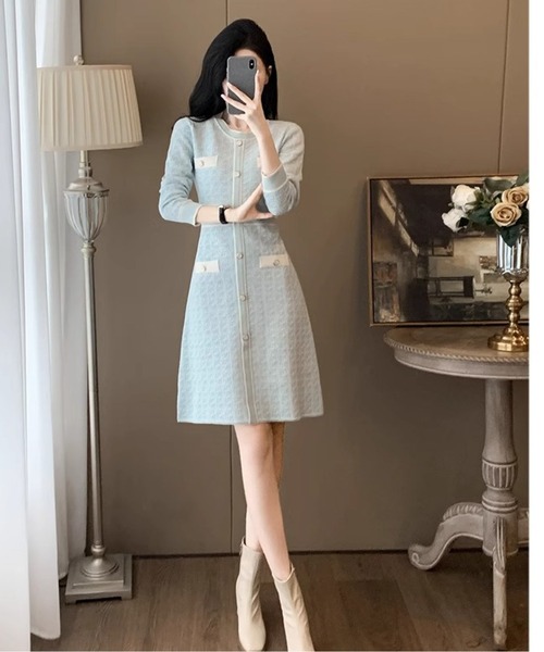 AMAJI（アマジ）の「配色ボタン付きニットワンピース（ワンピース・レディース・ピンク/ブルー・X-LARGE/SMALL/LARGE/MEDIUM）」の3枚目の写真