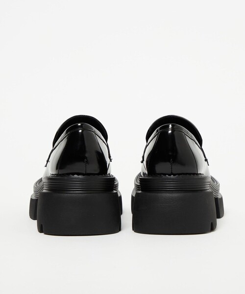 SY UNITED ARROWS（シーユナイテッドアローズ）の「＜SY＞ スクエアボリュームローファー フラット65↑（ローファー・レディース・オフホワイト/ブラック・22.5cm/23cm/23.5cm/24cm/24.5cm/25cm）」の6枚目の写真