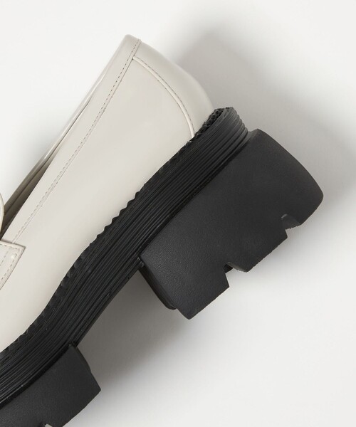 SY UNITED ARROWS（シーユナイテッドアローズ）の「＜SY＞ スクエアボリュームローファー フラット65↑（ローファー・レディース・オフホワイト/ブラック・22.5cm/23cm/23.5cm/24cm/24.5cm/25cm）」の12枚目の写真