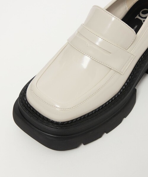 SY UNITED ARROWS（シーユナイテッドアローズ）の「＜SY＞ スクエアボリュームローファー フラット65↑（ローファー・レディース・オフホワイト/ブラック・22.5cm/23cm/23.5cm/24cm/24.5cm/25cm）」の13枚目の写真