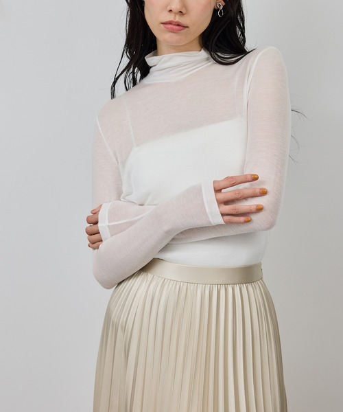 ROPE'（ロペ）の「カシミヤシルクブレンドインナータートルネック/イージーケア（Tシャツ/カットソー・レディース・ブラック/ホワイト・FREE）」の8枚目の写真