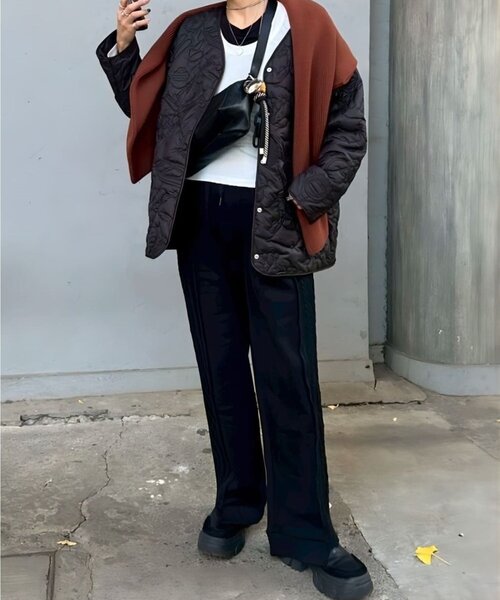 ear PAPILLONNER(イアパピヨネ)の「《WEB限定カラーあり》楽器柄/スポーツ柄/キルティングジャケット/アウター【SUM1 STYLE(スミスタイル)】(その他アウター・レディース・ブラウン/カーキ/アイボリー/ブラック系その他/ブラック・FREE)」の8枚目の写真