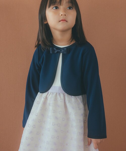 green label relaxing（グリーンレーベルリラクシング）の「リップルボレロ / キッズ 110cm-130cm（スーツジャケット・キッズ・オフホワイト/ネイビー・130cm/120cm/110cm）」の2枚目の写真