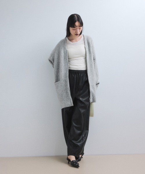 ADAM ET ROPE'(アダムエロペ)の「【WEB限定】ミックスパターンジップミドルカーディガン(カーディガン/ボレロ・レディース・ライトグレー/ベージュ系その他/レッド系その他・FREE)」の4枚目の写真