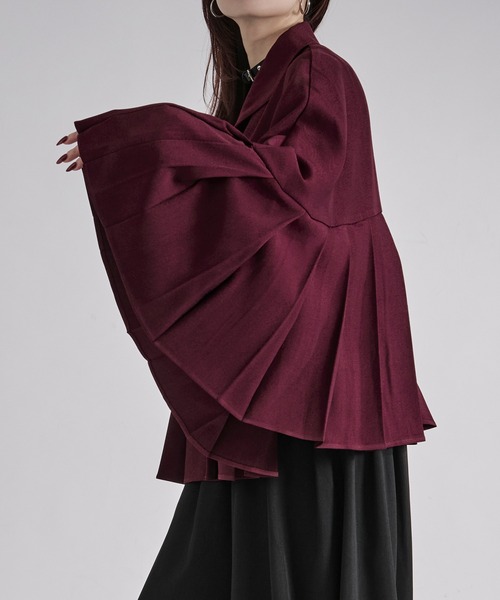 Ellno Loset(エルノロゼット)の「プリーツポンチョシャツ(シャツ/ブラウス・メンズ・ブラック/ボルドー・SMALL/MEDIUM/LARGE)」の2枚目の写真
