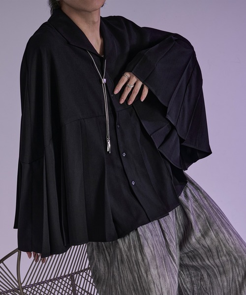 Ellno Loset（エルノロゼット）の「プリーツポンチョシャツ（シャツ