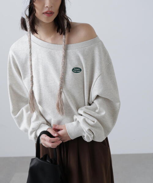 FREE'S MART(フリーズマート)の「◆オフショルワンポイント刺繍スウェット(Tシャツ/カットソー・レディース・ホワイト系その他/ブラック/グレー系その他・FREE)」の1枚目の写真