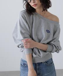 ◆オフショルワンポイント刺繍スウェット