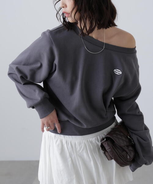 FREE'S MART(フリーズマート)の「◆オフショルワンポイント刺繍スウェット(Tシャツ/カットソー・レディース・ホワイト系その他/ブラック/グレー系その他・FREE)」の2枚目の写真