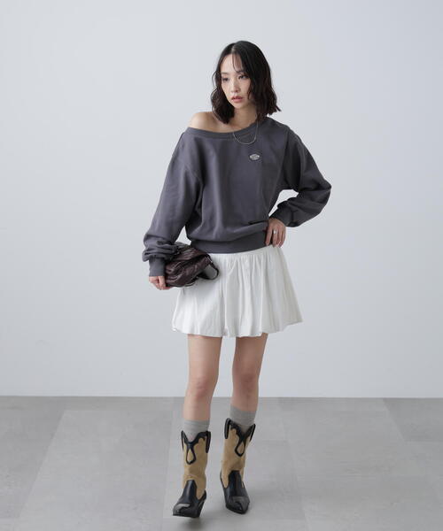 FREE'S MART(フリーズマート)の「◆オフショルワンポイント刺繍スウェット(Tシャツ/カットソー・レディース・ホワイト系その他/ブラック/グレー系その他・FREE)」の9枚目の写真