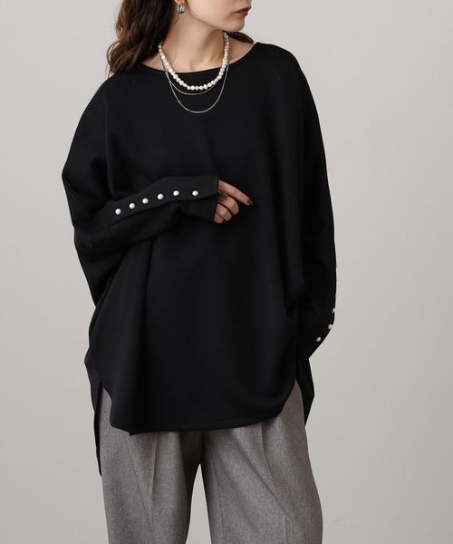 OMNES（オムネス）の「ソフトダンボールニット袖口パールボタンドルマンプルオーバー（Tシャツ/カットソー・レディース・ブラック/オフホワイト・FREE）」の17枚目の写真
