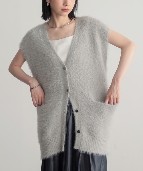 for/c(フォーシー)の「フェザーヤンニットジレ【サスティナブル】(ベスト・レディース・アイボリー/グレー/チャコール・M/L)」の18枚目の写真