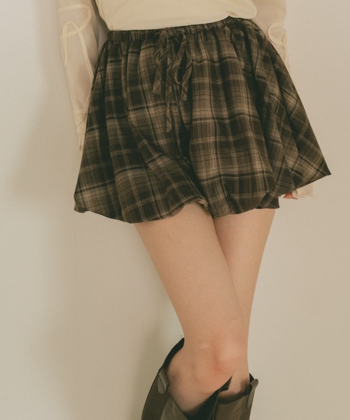 VANNIE U（ヴァニーユー）の「チェックバルーンショートパンツ（その他パンツ・レディース・ネイビー/ブラウン・FREE）」の3枚目の写真