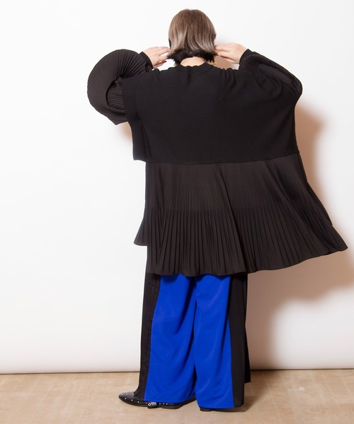 OSMOSIS（オズモーシス）の「プリーツ切替ニットプルオーバー（ニット/セーター・レディース・ダークグレー/ライトグレー/ブラック・ONE SIZE）」の11枚目の写真