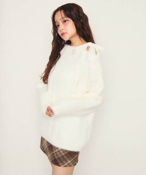 Nadana(ナダナ)の「肩レースリボンシャギーニットPO(ニット/セーター・レディース・ブラック/ホワイト/パープル・FREE)」の4枚目の写真