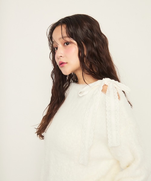Nadana(ナダナ)の「肩レースリボンシャギーニットPO(ニット/セーター・レディース・ブラック/ホワイト/パープル・FREE)」の6枚目の写真