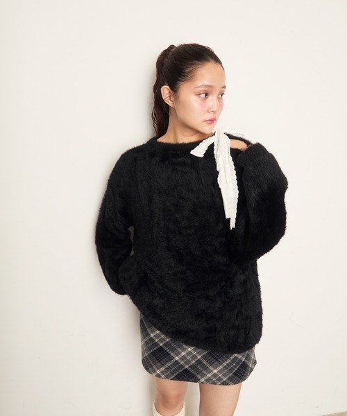 Nadana(ナダナ)の「肩レースリボンシャギーニットPO(ニット/セーター・レディース・ブラック/ホワイト/パープル・FREE)」の12枚目の写真