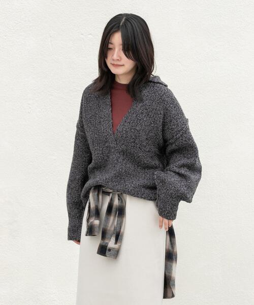 EKAL（エカル）の「鹿子編みスキッパー衿ニット（ニット/セーター・レディース・ベージュ/チャコールグレー/グレー・ONE）」の22枚目の写真